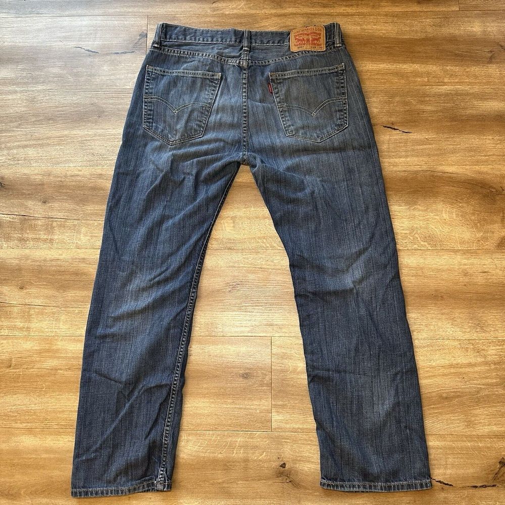 Levis 505 Jeans Mens 33X30 Blue Regular Fit Straight Leg Red Tab Med Wash Denim - Picture 5 of 11